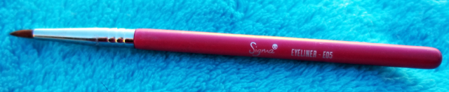 Sigma E05 Brush on southeastbymidwest.com #sigma #sigmabrushes #sigmaE05 #sigmahaul #beauty #beautyhaul #bblogger