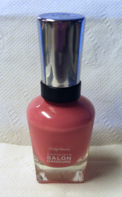 Sally Hansen Complete Salon Manicure on southeastbymidwest.com #nail #nails #nailart