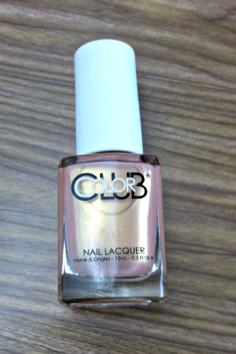 Color Club Safari Sunset Bottle on southeastbymidwest.com #beautyblogger #bblogger #nails #nailart #colorclub #review #beautyreview