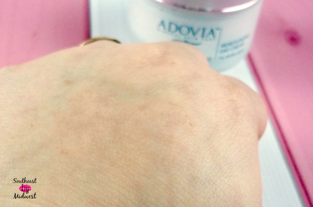 Adovia Moisturizing Day Cream Applied on southeastbymidwest.com #moisturizer #adovia #beauty #bblogger #skincare
