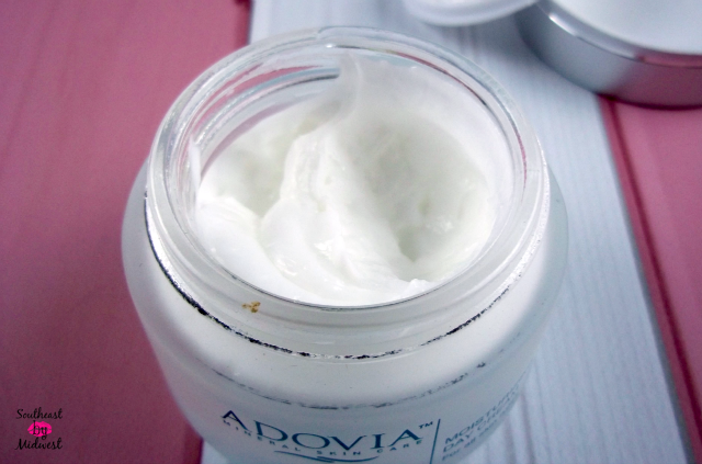 Adovia Moisturizing Day Cream Product in Jar on southeastbymidwest.com #moisturizer #adovia #beauty #bblogger #skincare