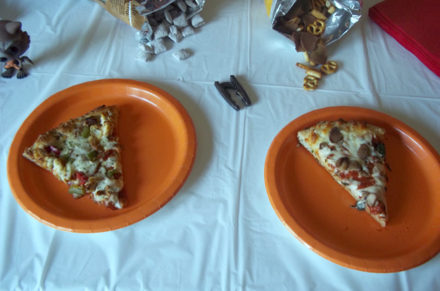Guardians of the Galaxy Movie Night Pizza on southeastbymidwest.com #OwnTheGalaxy #cbias #CollectiveBias #ad #shop #party #marvel