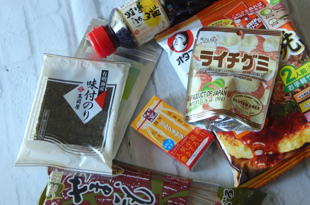 Try the World Japan Contents #trytheworld #japan #foodie #culinary #subscriptionbox