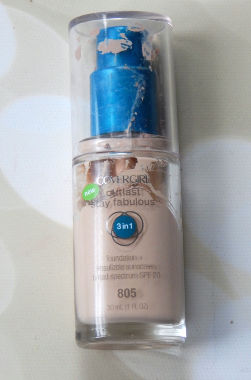 5 Products I'm Loving this Summer CoverGirl Outlast 3-in-1 Foundation #eBayInspired #makeup #beauty #beautyblogger #bbloggers #covergirl