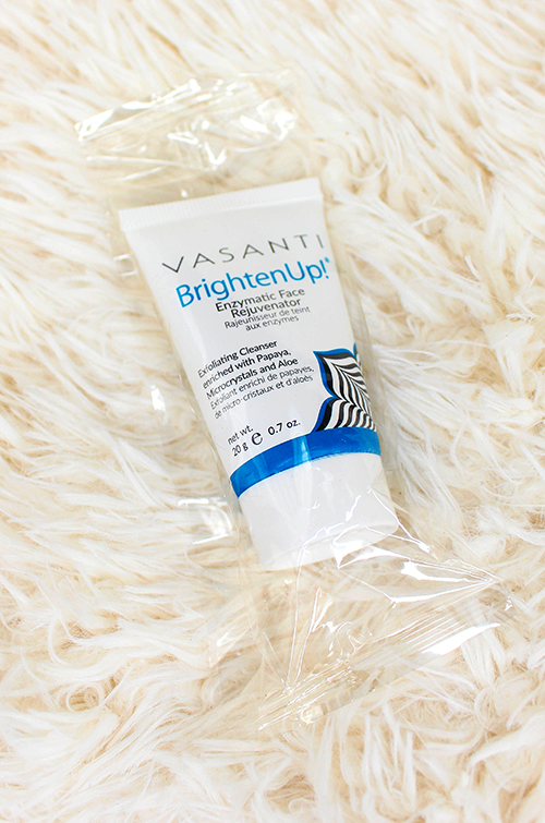 May and June Ipsy Bag Reveal Vasanti BrightenUp Enzymatic Face Rejuvenator || Southeast by Midwest #beauty #bblogger #beautyguru #ipsy