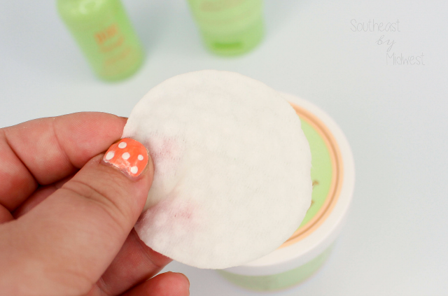 Pixi Glycolic Glow Products Toner Pads Product || Southeast by Midwest #beauty #bbloggers #skincare #PixiGlow #Pixibeauty