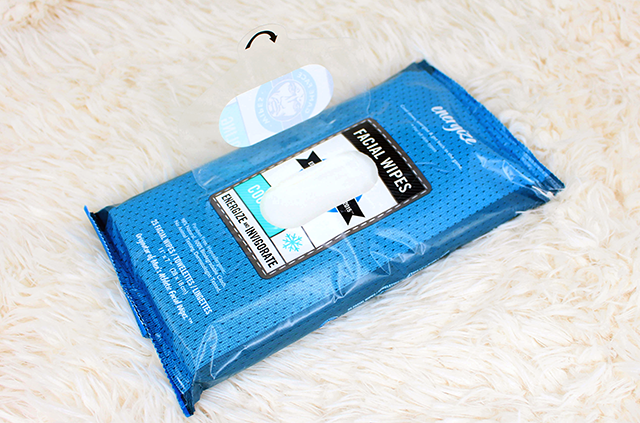 Game Face Cooling Face Wipes Open || Southeast by Midwest #beauty #bbloggers #beautyguru #GameFaceWipes