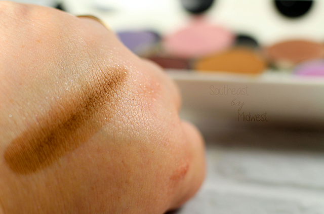Makeup Geek Eye Shadow Haul Creased Swatch || Southeast by Midwest #makeupgeek #beautyhaul #bbloggers