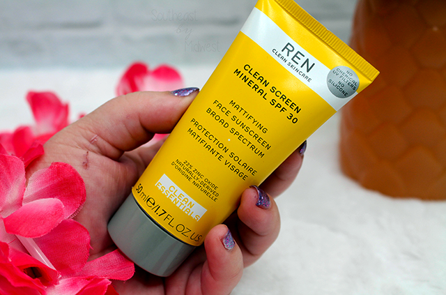 REN Clean Screen Mineral SPF 30 Sunscreen Review Final Thoughts || Southeast by Midwest #beauty #bbloggers #RENCleanSkincare #RENPartner